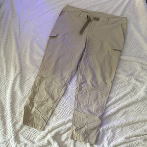 The North Face Women’s Lightweight Tan Cargo Pants